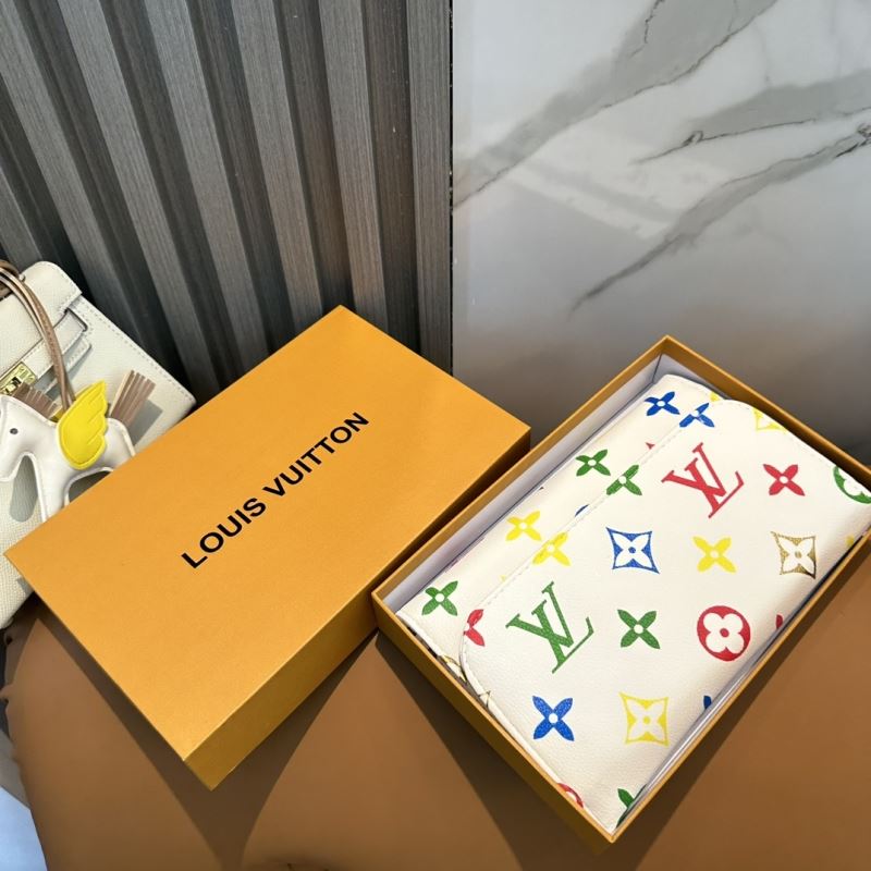 Louis Vuitton Makeup Brushe